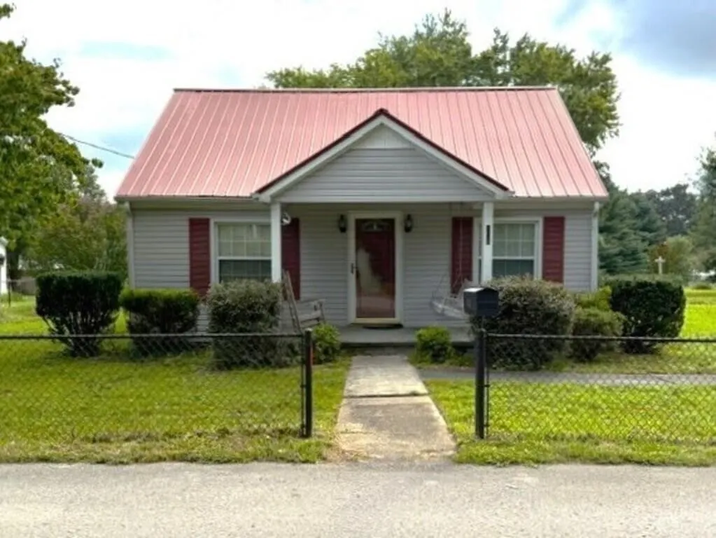 Baxter Home Auction