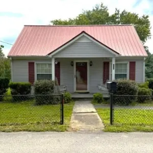 Baxter Home Auction