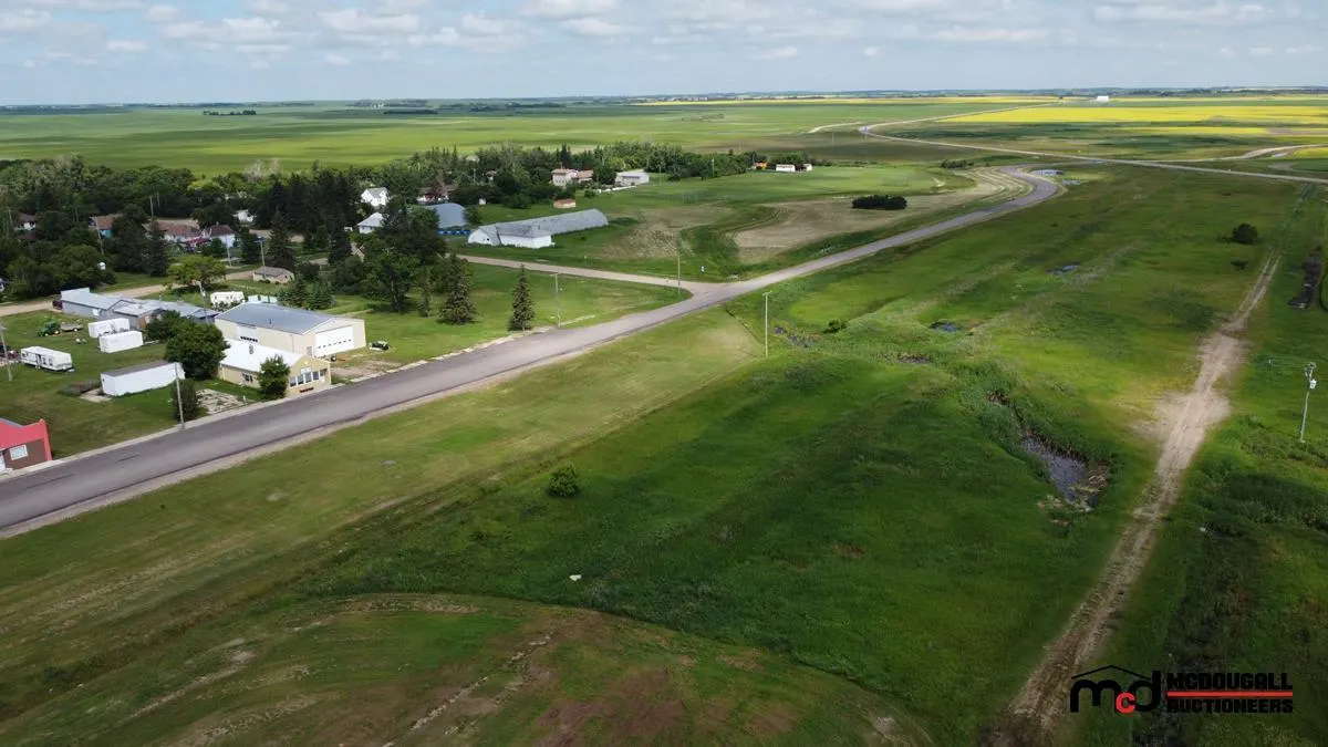 UNRESERVED REAL ESTATE - MEACHAM, SK HIGHWAY COMMERCIAL LAND