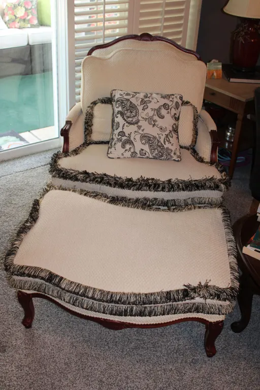 Wonderful Contemporary Furniture, Decor, Art, Jewelry, Glassware, China, Housewares & More!
