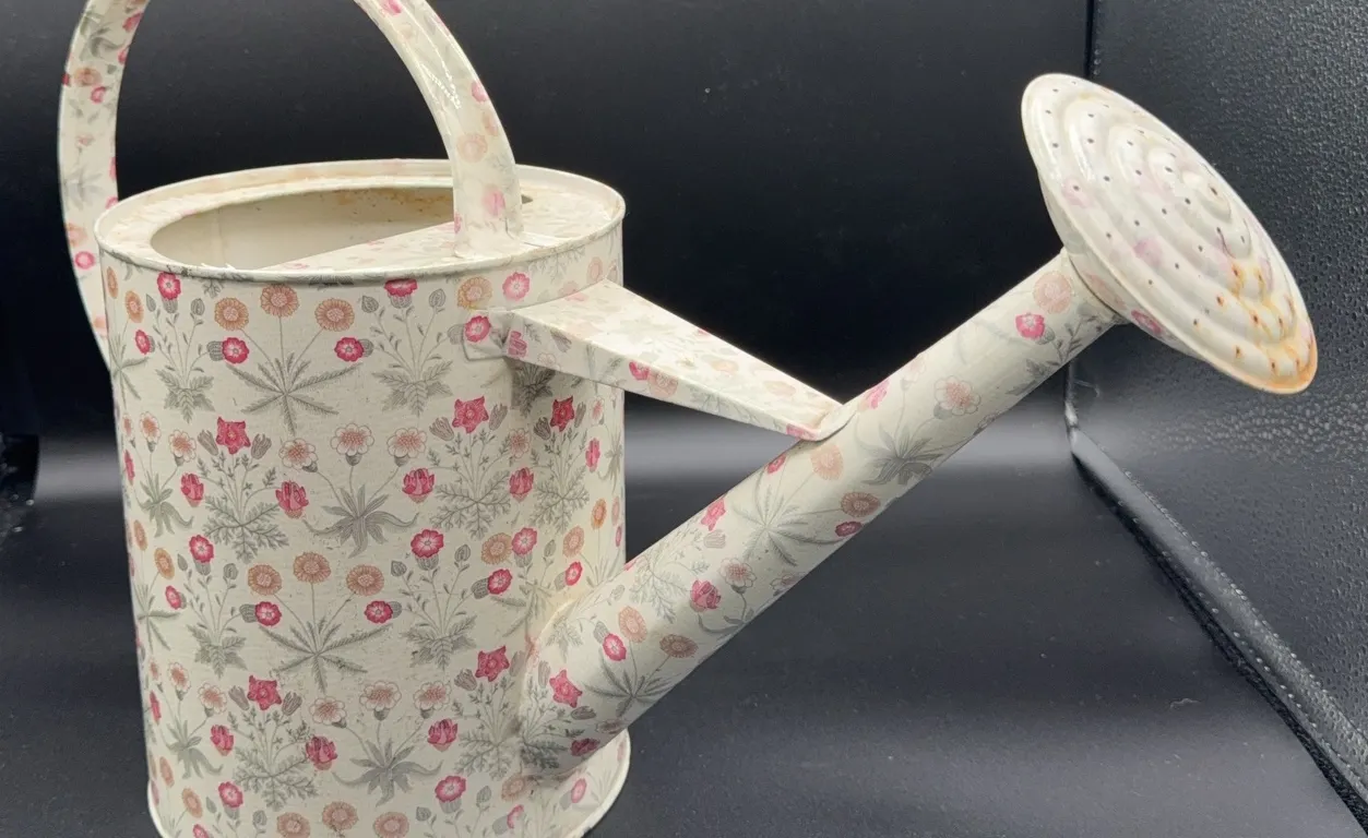 Vintage Glass, Longaberger & Collectible Treasures Auction