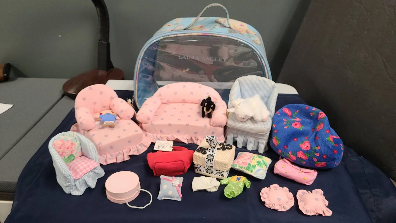 Toys, Dolls, Ship with Extras, Doll Suitcases (Full), and MORE!!!