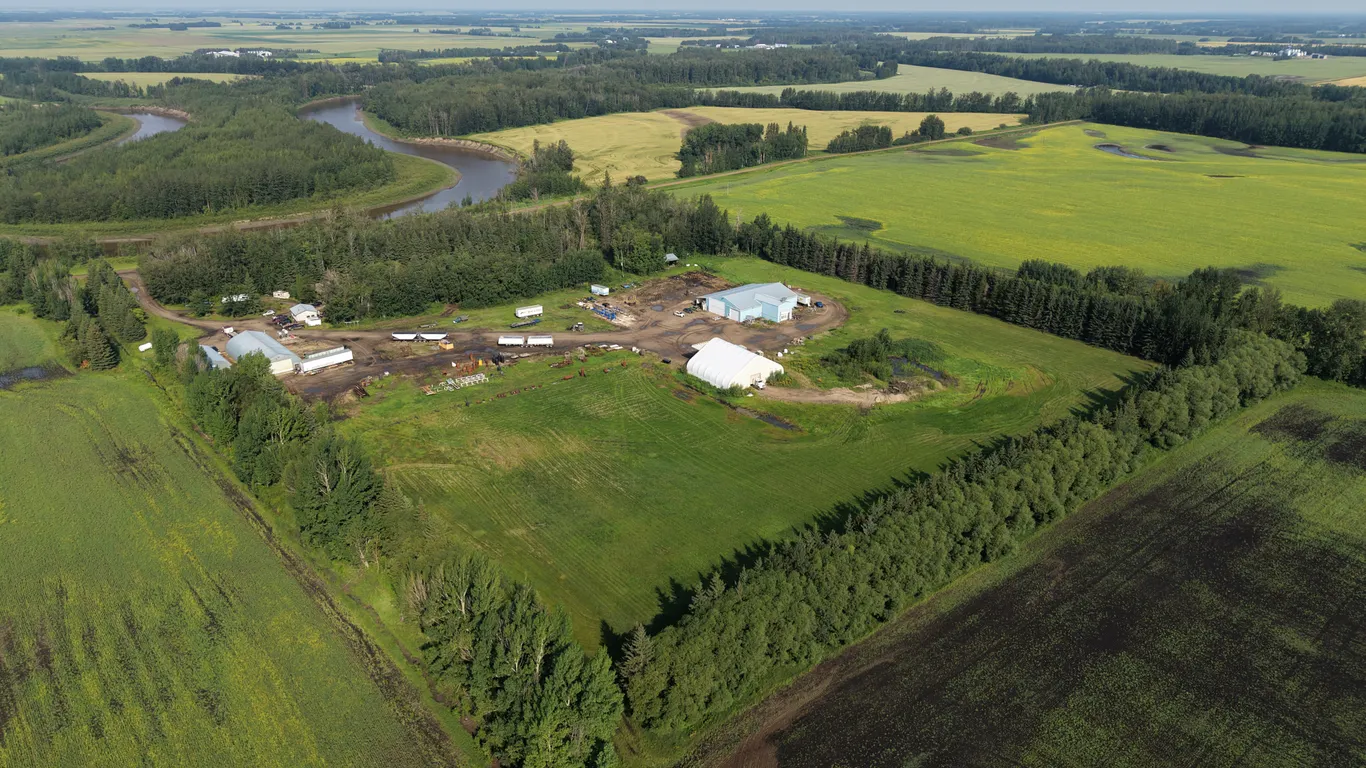 Oct 20 (10 am) - Oct 22 (10 am) Unreserved Online Real Estate Auction - 25± Acres w/ Home & Shops, Westlock County, AB 26JH