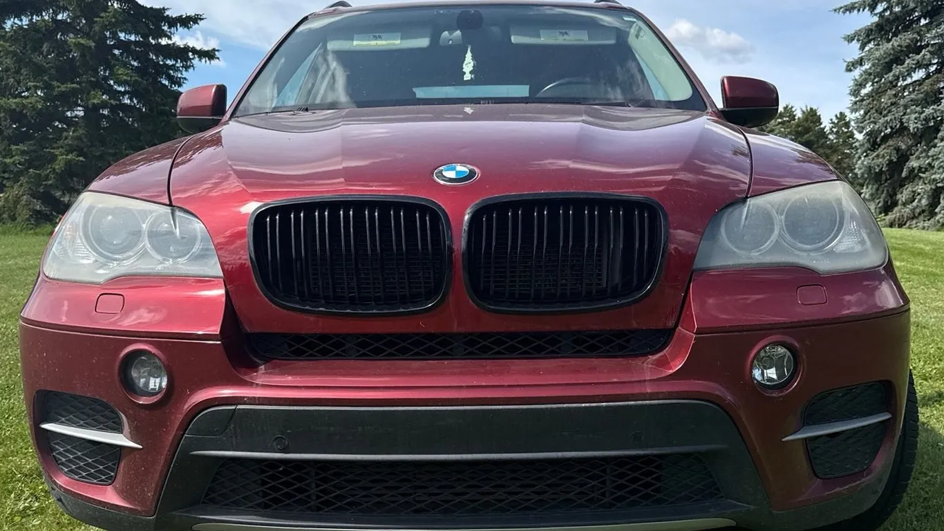 Luxury Rides to Workshop Finds: Strathcona County Acreage Collection