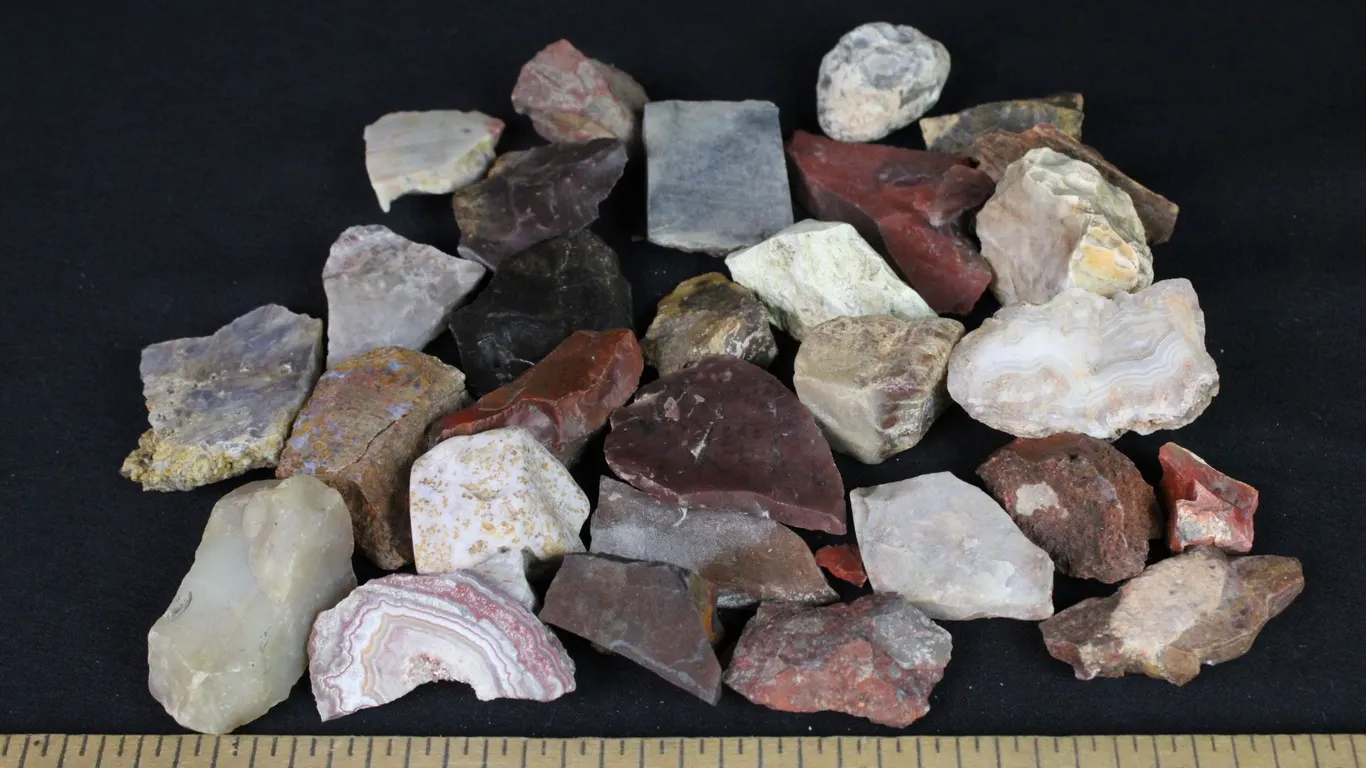 Rock, Minerals, Gemstones and Cabochons (Shipping Available)