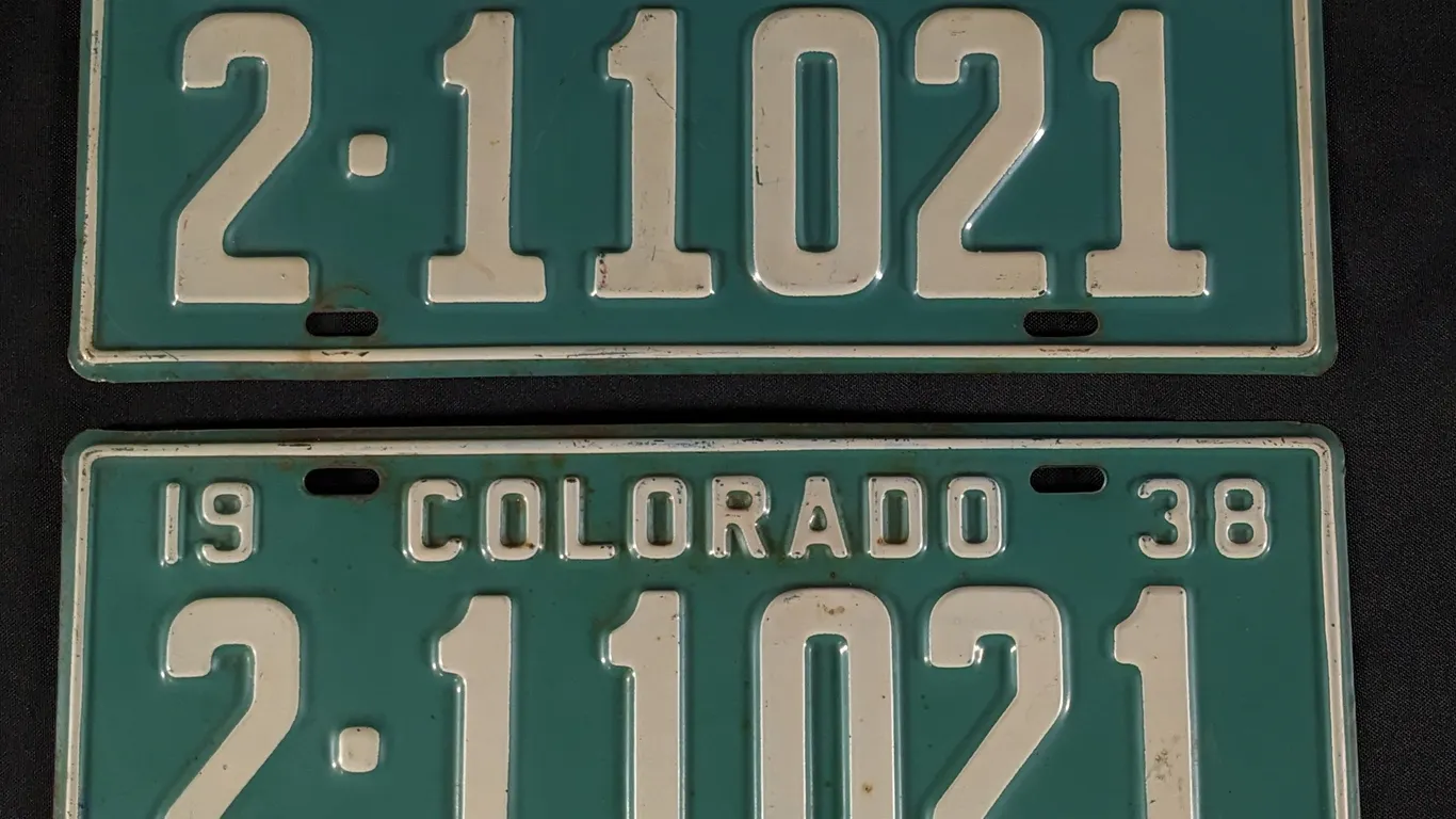 LARGE LICENSE PLATE, LICENSE PLATE FRAMES & TOPPERS, CAR CLUB PLAQUES, BOOSTER PLATES & ADVERTISING ONLINE ONLY AUCTION 1-4-2028