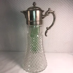 Vintage and Antique Glass Collectibles, Singer Sewing Machine, Vintage Salt and Pepper, Tonka and ERTL Toys, Fenton, Pyrex. Watt, Hull and McCoy Potte