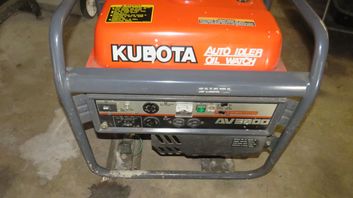 Timmons Live /Simulcast Farm Equipment Auction