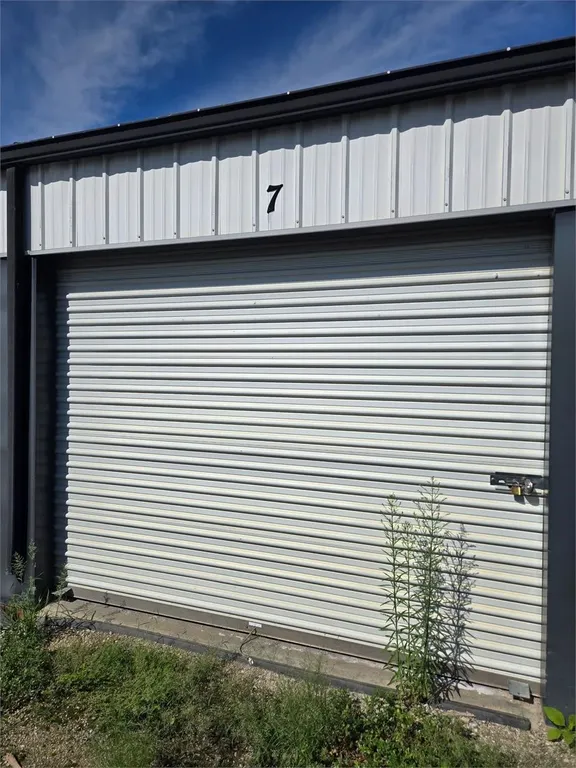 Storage Unit Auction Centerville IA Sept 2026