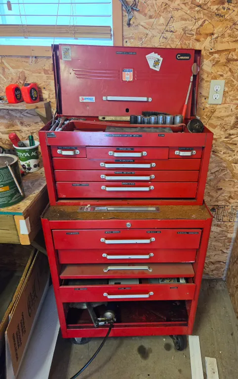 Live Onsite Moving Auction for Shirley Carriere