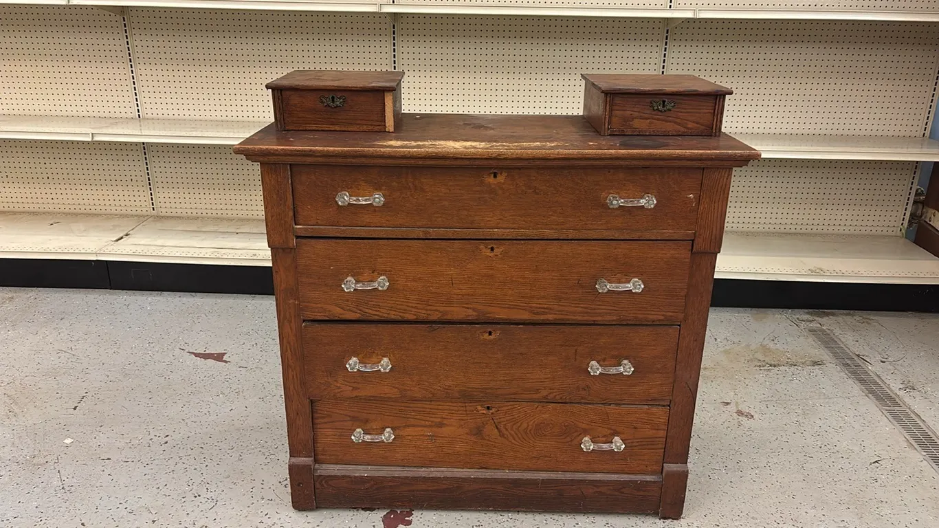 Closing October 6, 2026 @ 5:00 P.M. -- Online Only Inwood household Auction
