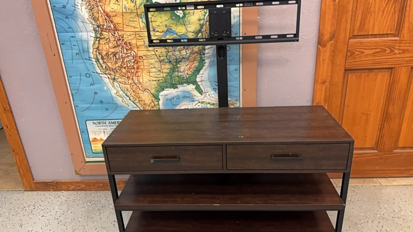 Closing October 7, 2026 @ 6:00 P.M. -- Online Only Inwood Consignment Auction