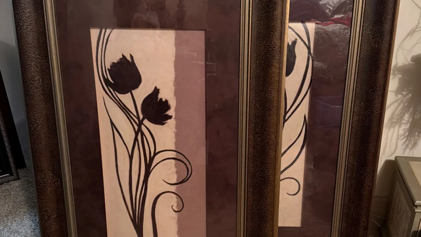 Art Auction - Prints, Framed Art and Canvas'