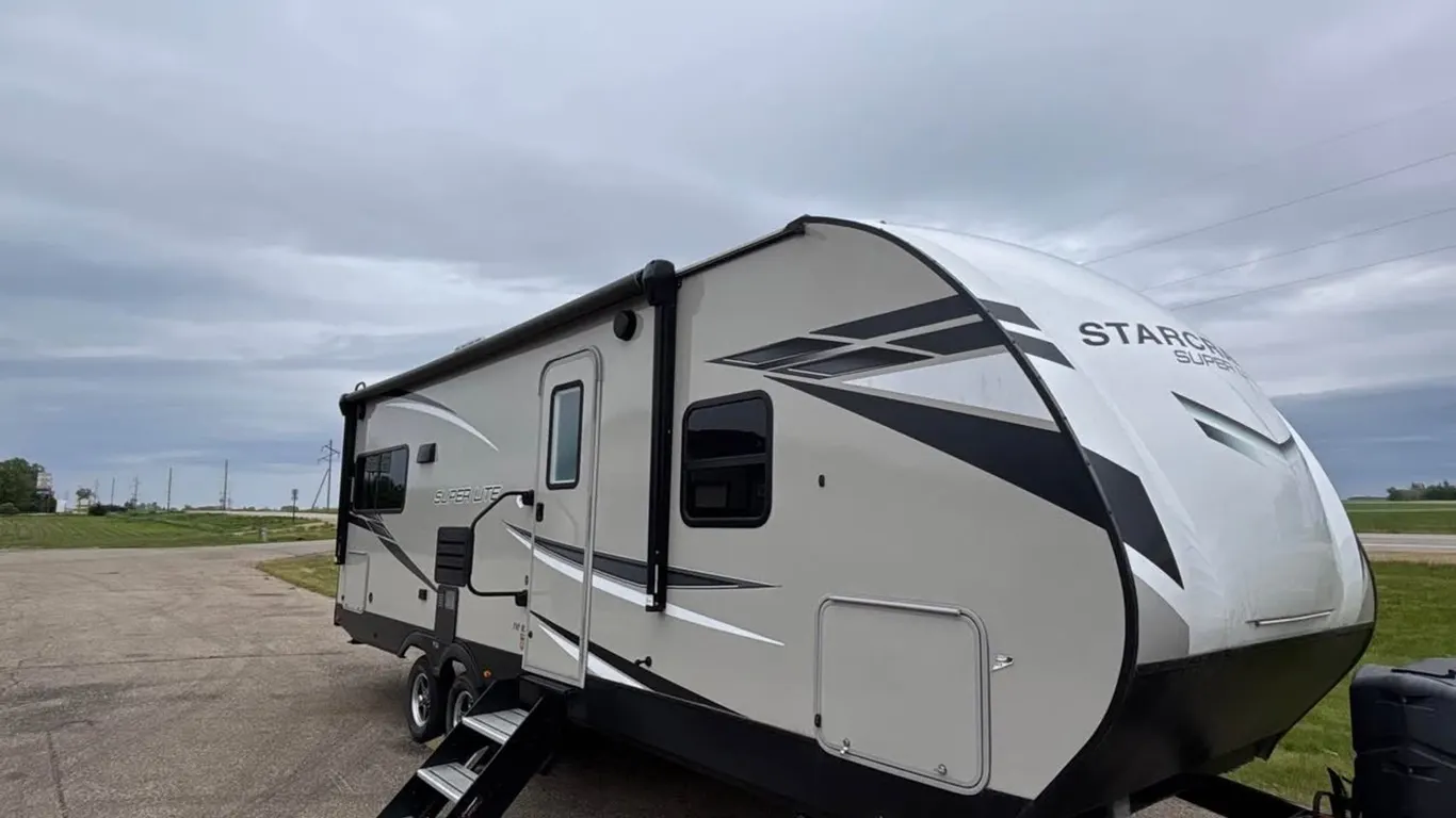 Campers & Vehicle Auction: Hayward, MN