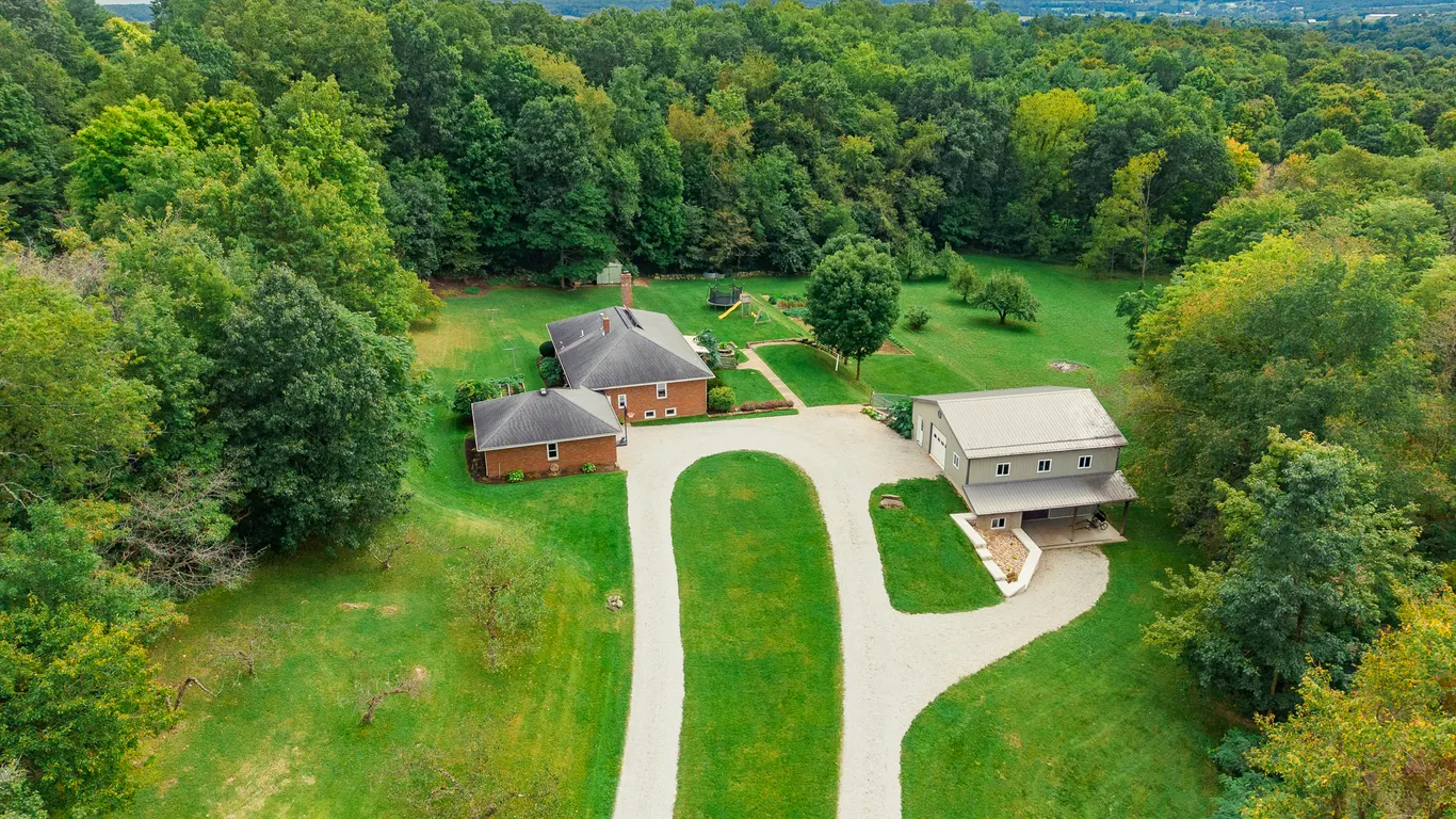 5+ Acre Mt. Eaton Homestead