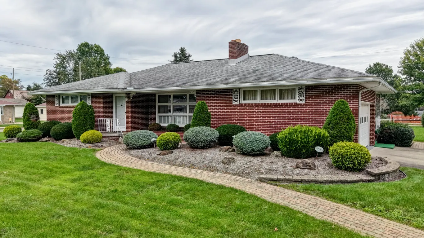 Strasburg Brick Ranch Home