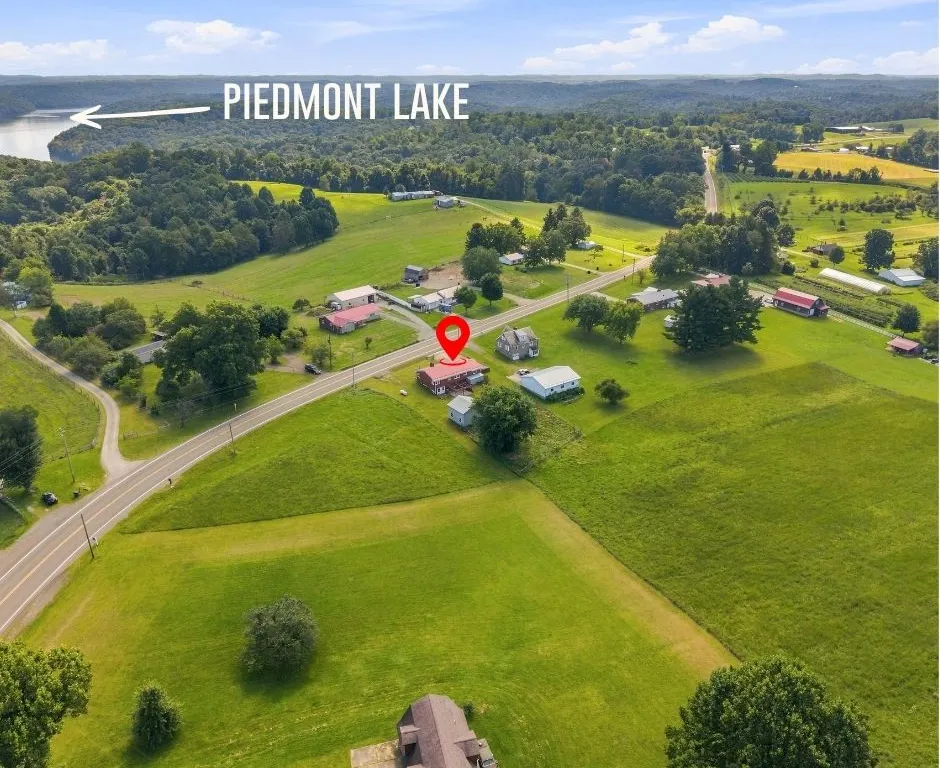 TURN-KEY RANCH HOME W/BARN NEAR LAKES AND PUBLIC HUNTING