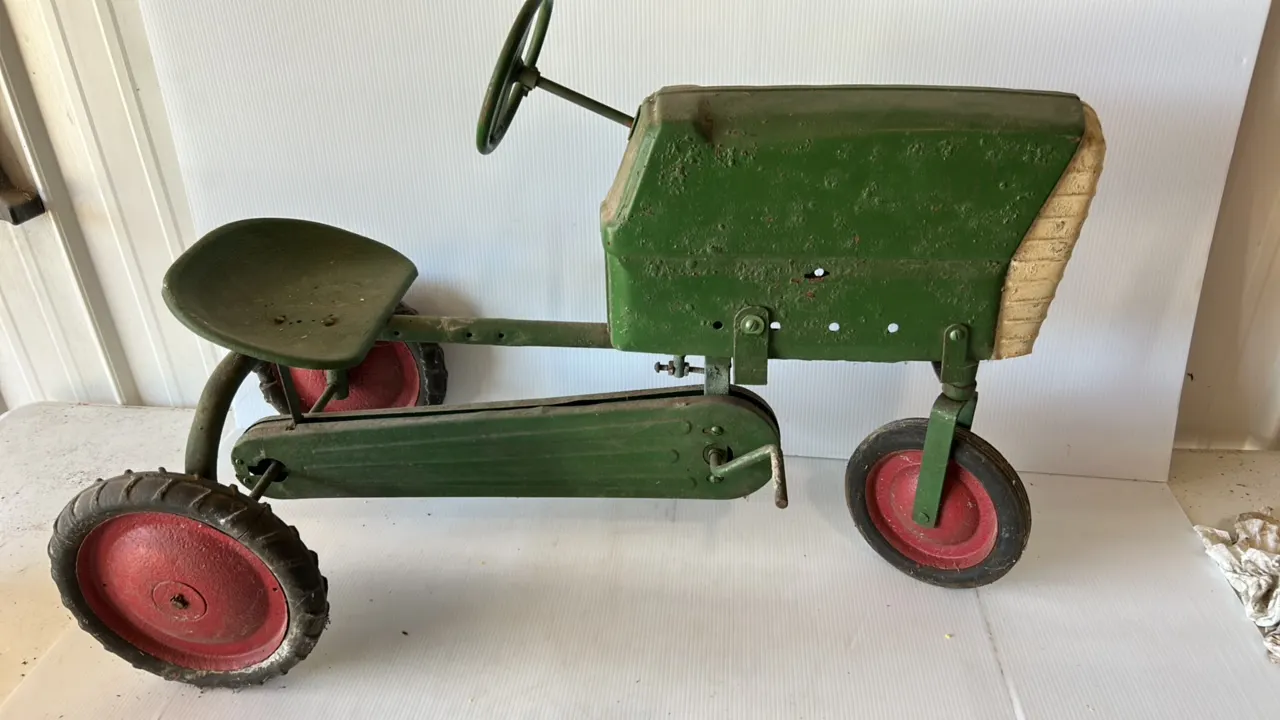 Coleman Family Toy, Soda, Tobacco and Beer Advertising Auction (Pana, IL)