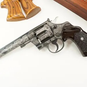 600 Lots! Guns, Optics, Militaria, & More. Ends 10/18 8 PM E