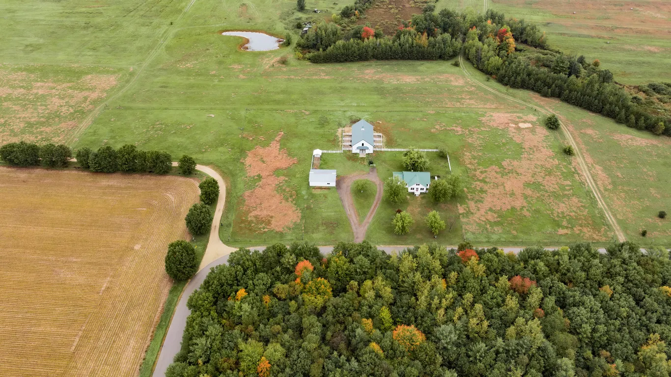 4 Bedroom Home with 6 Stall Horse Barn Near Wautoma