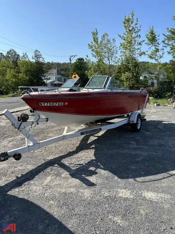 1987 Chris-Craft Limited 196 18' Boat and 21' Trailer-NY #49499