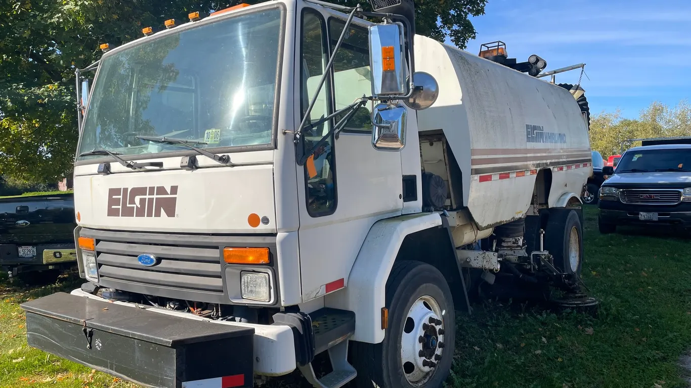 Oconomowoc Landscape Supply & Garden Center Inventory Reduction Auction – Heavy Equipment, Landscaping Equipment, Trailers & More