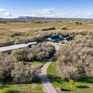 SECLUDED NORTHERN NEW MEXICO LUXURY HOMES & RANCH  AUCTION