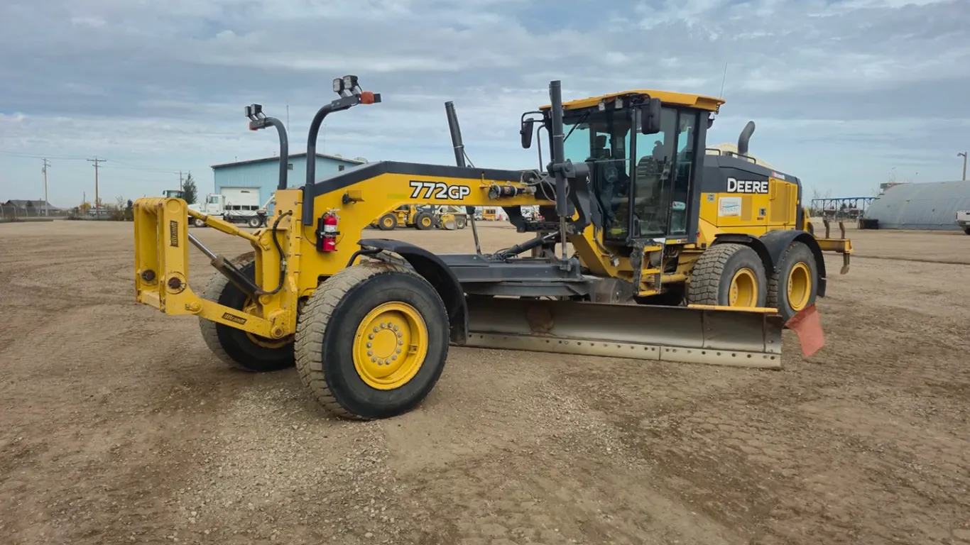 Unreserved Online Equipment Consignment Auction, Taber, AB, Nov 28 (9 am) - Dec 1 (9 am) 26KH