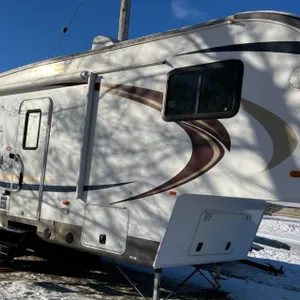 2013 Canyon Trail 5th wheel camper