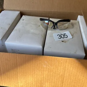 Case of safety glasses new