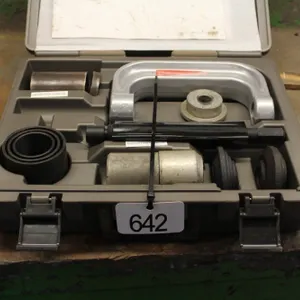 BALL JOINT SERVICE TOOL