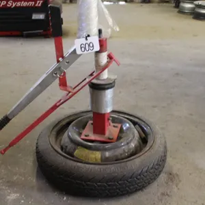 SMALL TIRE MANUAL TIRE CHANGER