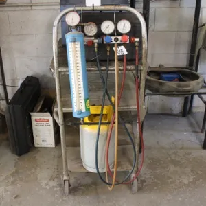 AC GAUGES & HOSES, R12 INJECTORS, ASSORTED AC TOOLS