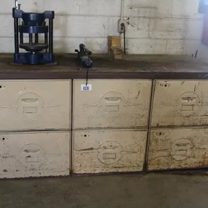 KWIKKRIMP CRIMPING MACHINE W/ 6 DRAWER METAL CABINET