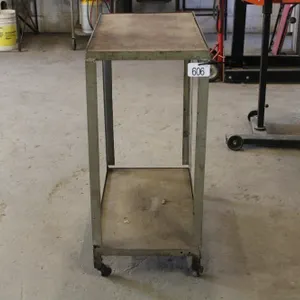 METAL STAND ON CASTORS
