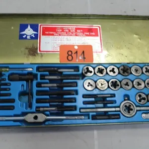 TAP & DIE SET