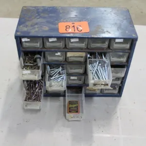 SHOP ORGANIZER W/ SCREWS