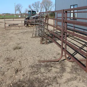 30' FREESTAND 5 BAR PANEL W/ 10' GATE