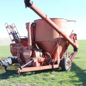 GEHL 120 MIX ALL W/ BALE FEEDER