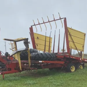 NH 1037 BALE PICKER