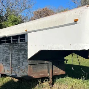 16' STOCK TRAILER