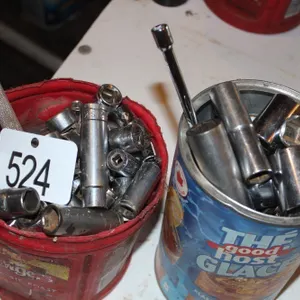 LARGE ASSORTMENT OF SOCKETS