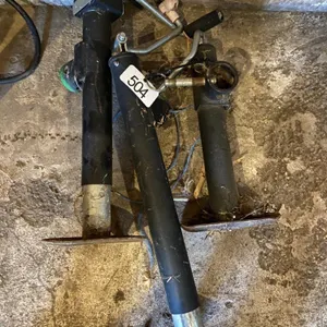 3 - TRAILER JACKS
