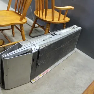 WHEEL CHAIR RAMP