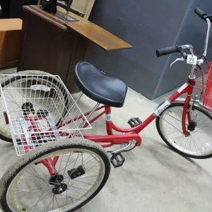 3 WHEEL ADULT PEDDLE BIKE
