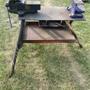 METAL STAND W/ VISE & ANVIL