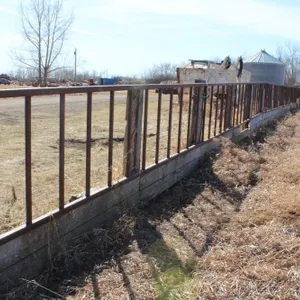 5 - SECTIONS OF FEED BUNK PANELS
