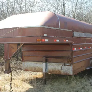 1989 REAL IND. 14' STOCK TRAILER