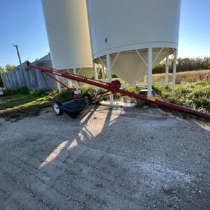 SAKUNDIAK 6 - 36 AUGER W/ 13 HP HONDA