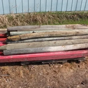 APPROX. 20 USED FENCE POSTS, 9 - USED 4 X 4